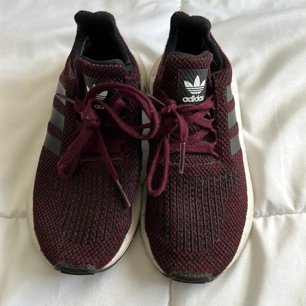 Adidas unisex little kids shoes size 12k